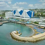 Resort Orange County 5*