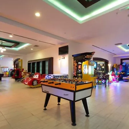 אתר נופש Orange County 5*